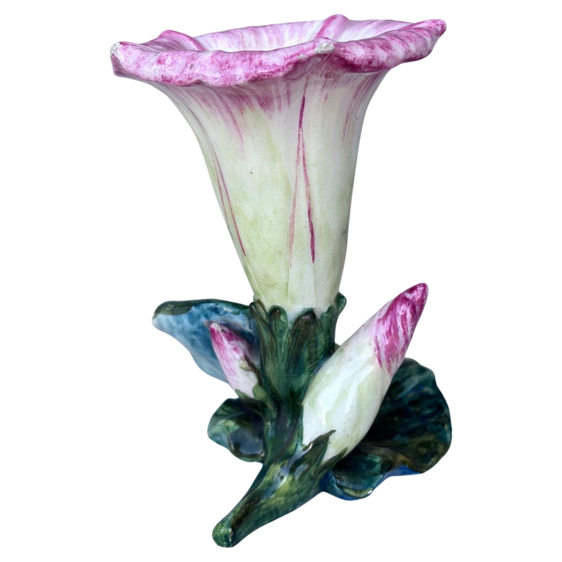 Vaso in maiolica Morning Glory Jerome Massier, circa 1900